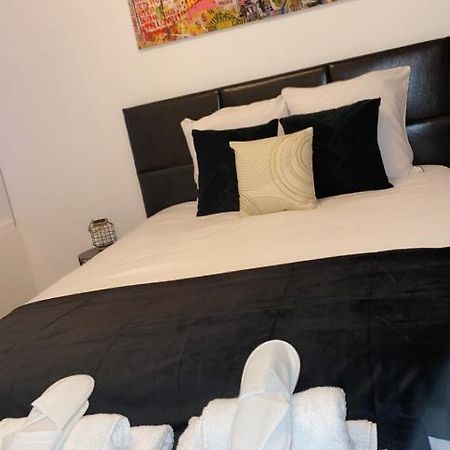 L'AppartE Black Superbe Appartement Pop ! Besançon Exterior foto