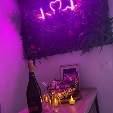 L'AppartE Black Superbe Appartement Pop ! Besançon Exterior foto